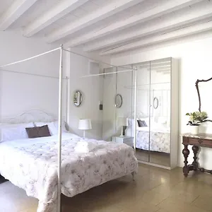 Apartahotel Academia Bérgamo