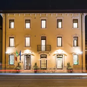 https://albergo-fontana-verona.hotelinveneto.com
